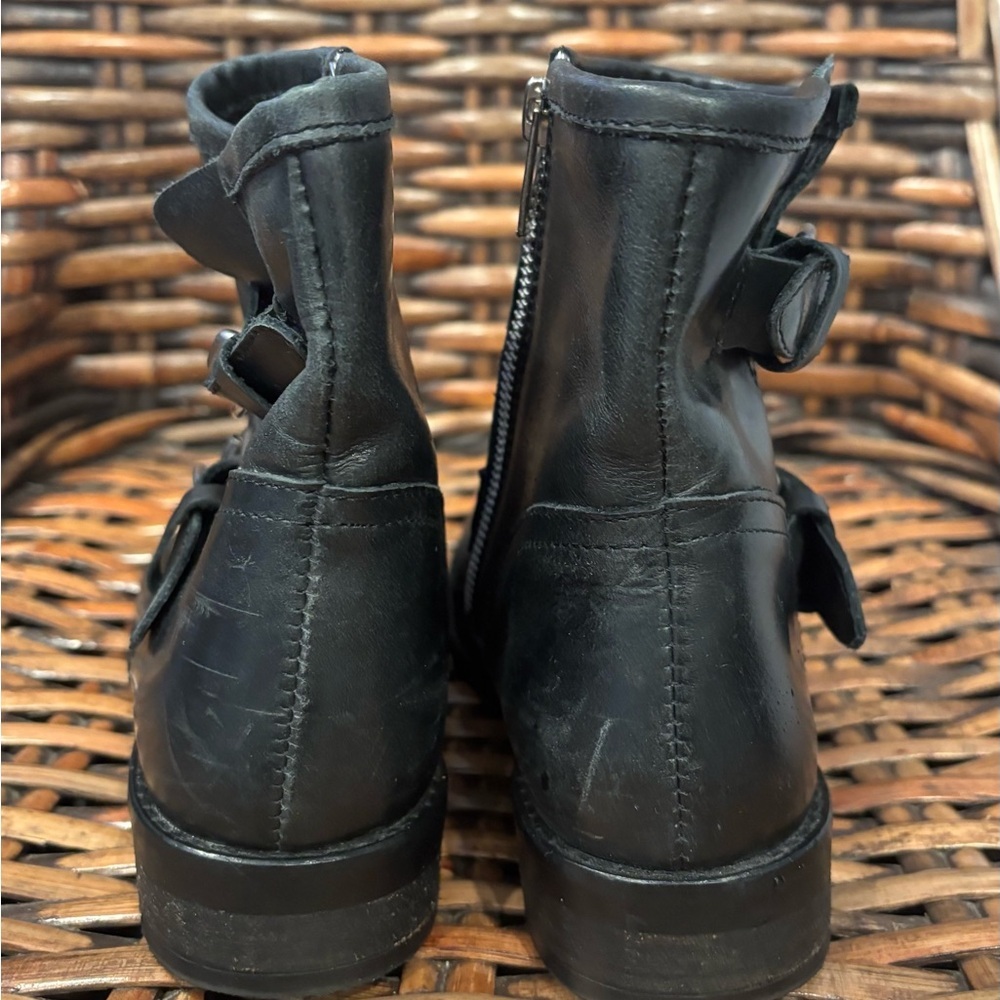 Steve Madden Women's Cain Buckle Booties Black Leather in size 7 - Picture 9 of 15